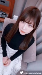 酒店偷拍漂亮大长腿妹子和男友啪啪 抱起妹子疯狂输出 早上起来又是一顿狂草